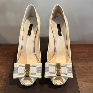Louis Vuitton Valentine Damier open Toe Pump